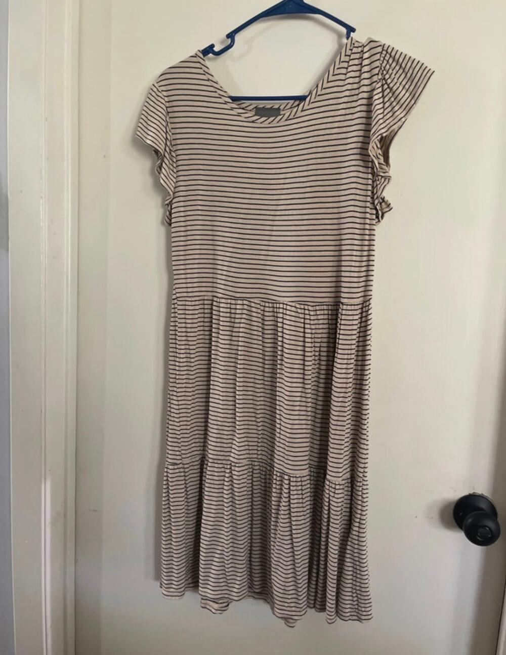 Women’s Olivia Rae Dress size medium knee length